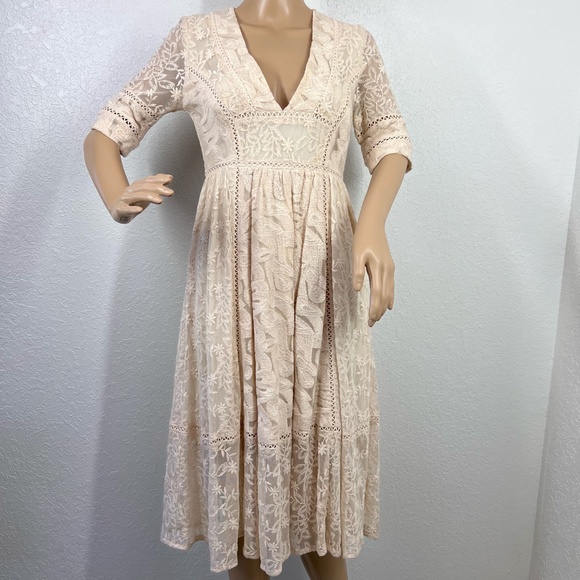 Free People Lace, lined, champagne, Empire waisted sz. 2 dress - Picture 9 of 14